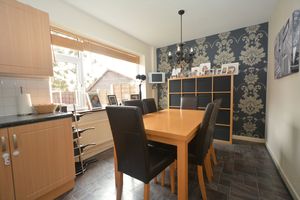 Dining Room- click for photo gallery